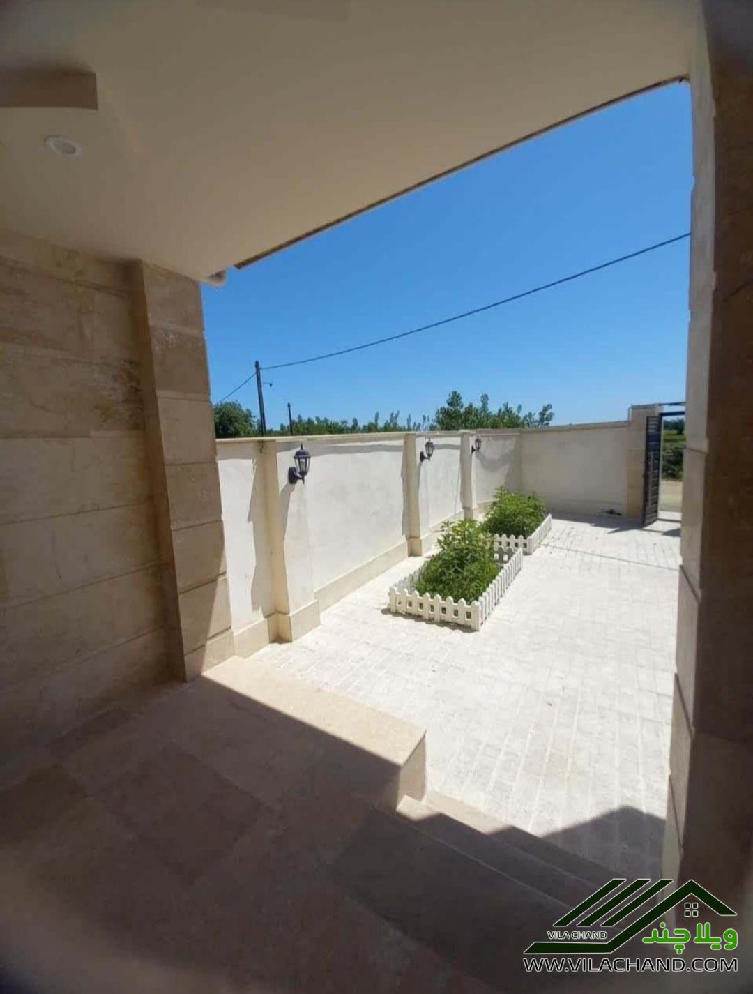 🏞️ ویلا نوساز با سند تک‌برگ، کنار رودخانه و محیطی دنج! 🌿