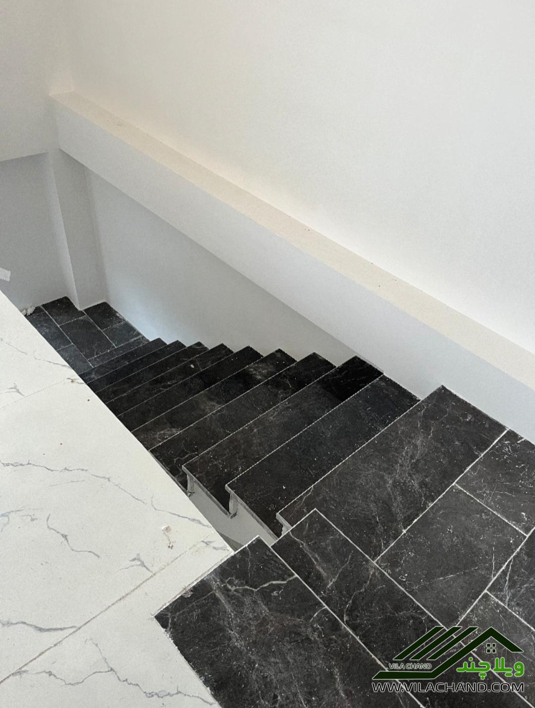 🌄 آرامش و زیبایی در یک قاب – ویلای رؤیایی بام تهرانی با ویوی کوه و رودخانه 🏡