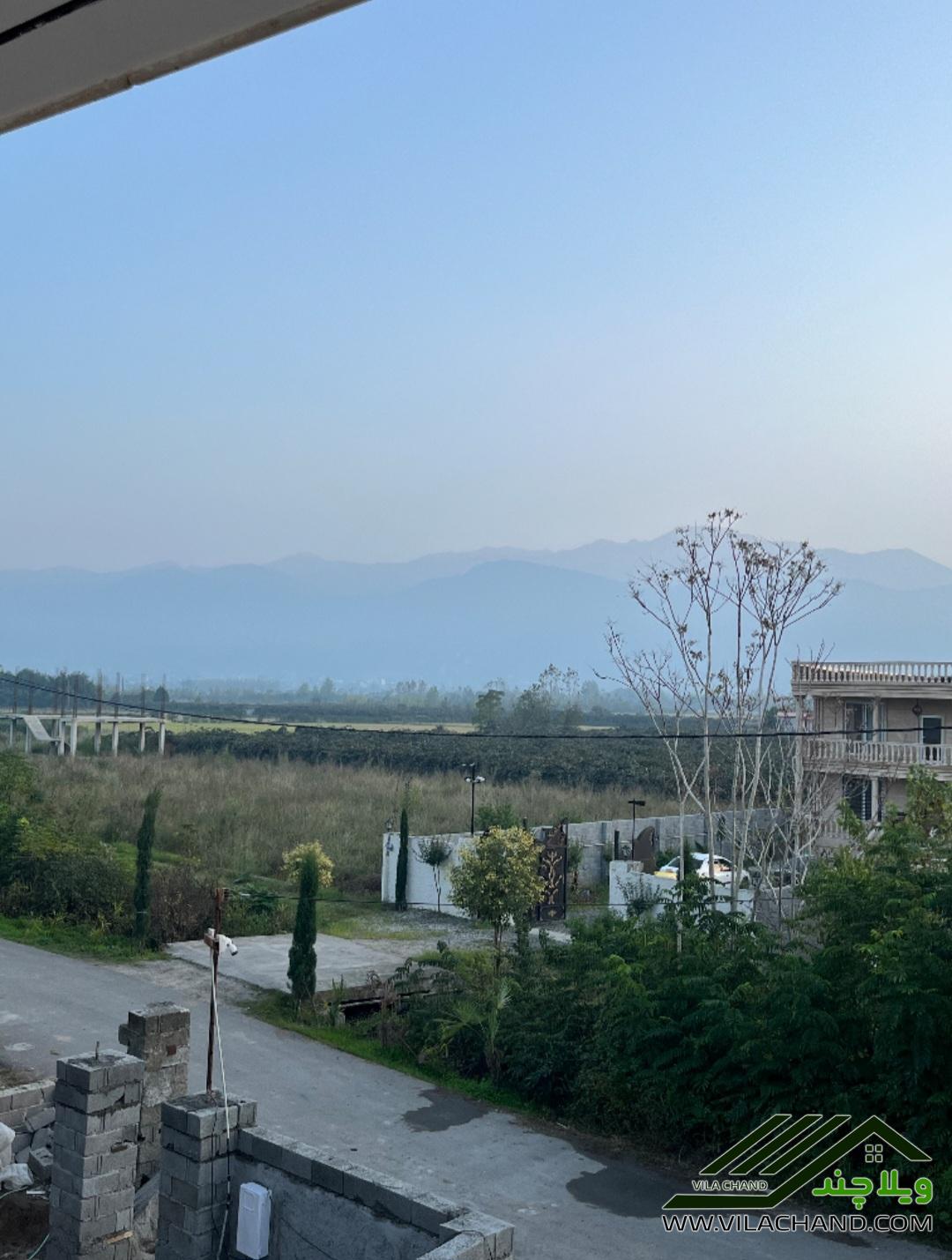 🌄 آرامش و زیبایی در یک قاب – ویلای رؤیایی بام تهرانی با ویوی کوه و رودخانه 🏡